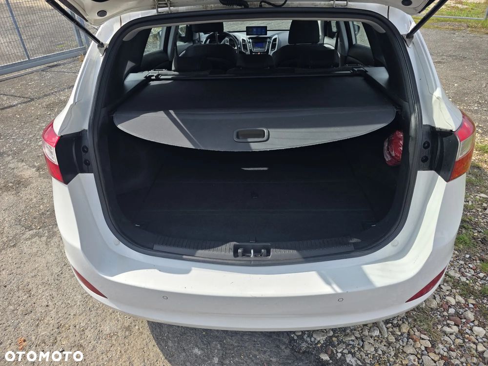 Hyundai i30 i30cw 1.4 Trend - 23