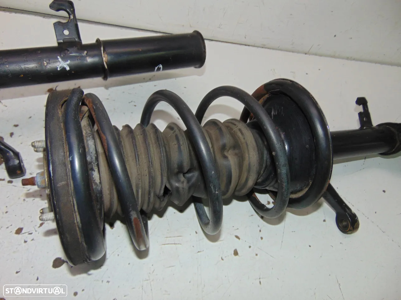Alfa Romeo 33 suspensão frente - 4