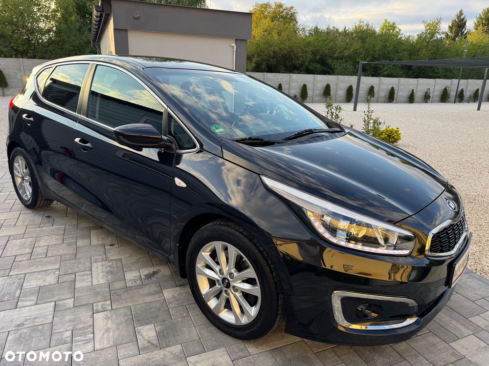 Kia Ceed 1.4 CVVT Dream-Team Edition - 14