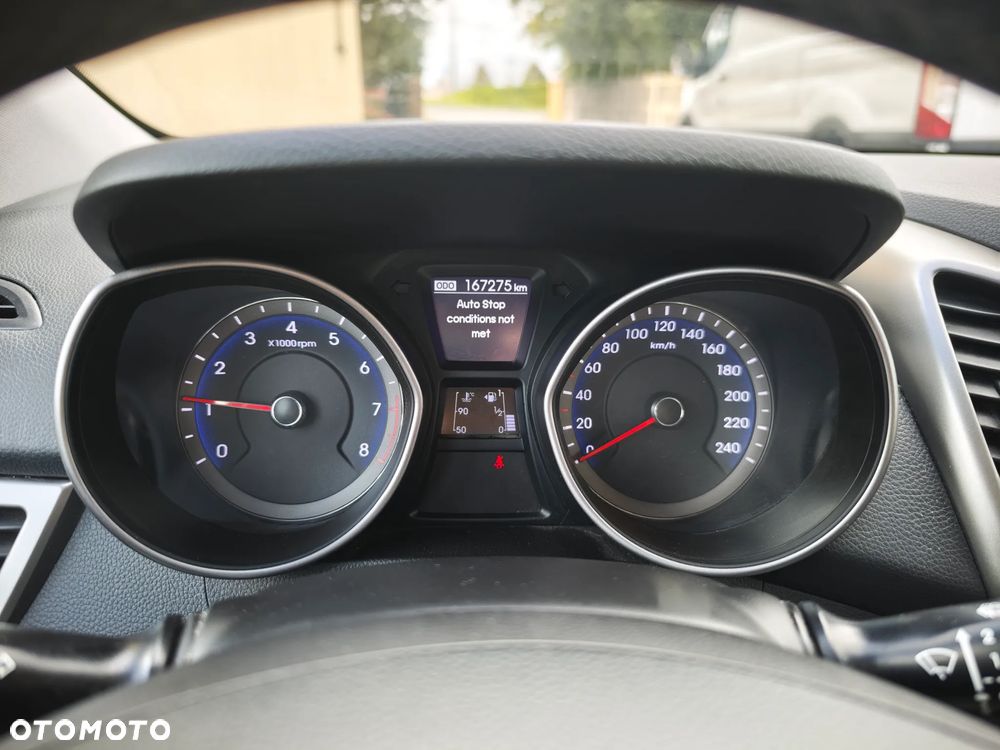 Hyundai i30 blue Kombi 1.6 GDi YES Gold - 13