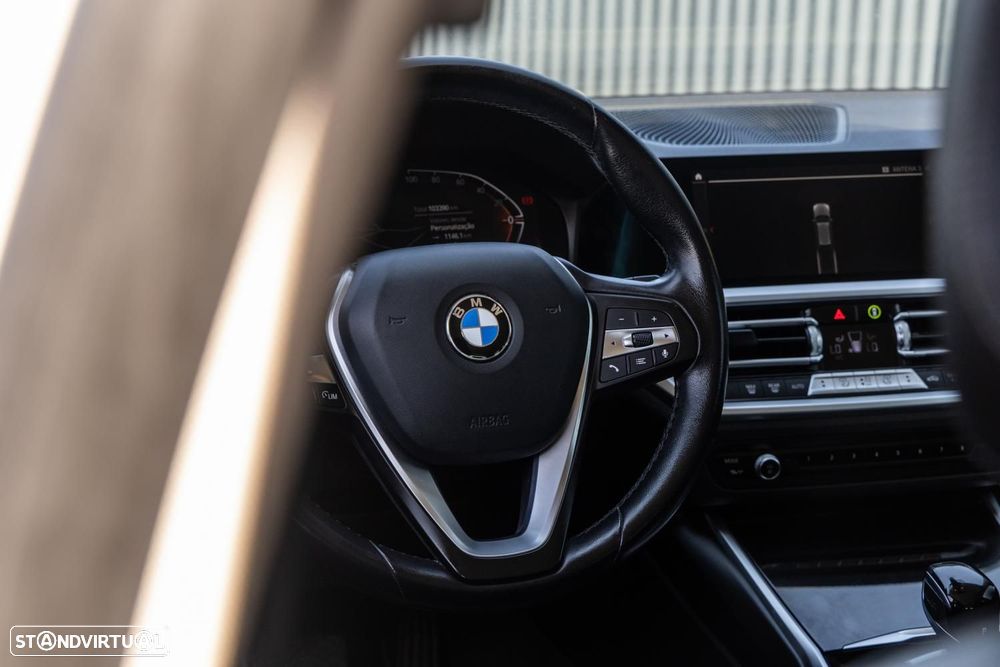 BMW 318 d Line Sport Auto - 43