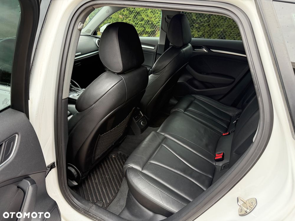 Audi A3 Sportback 1.4 TFSI e-tron Sport S tronic - 11