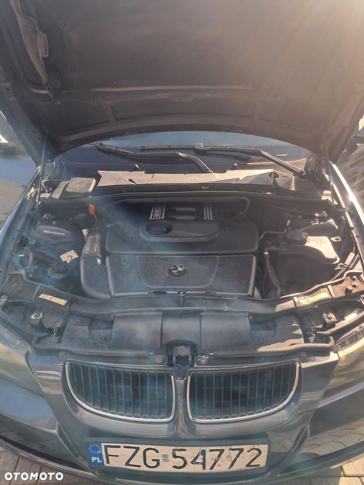 BMW Seria 3 318d - 10