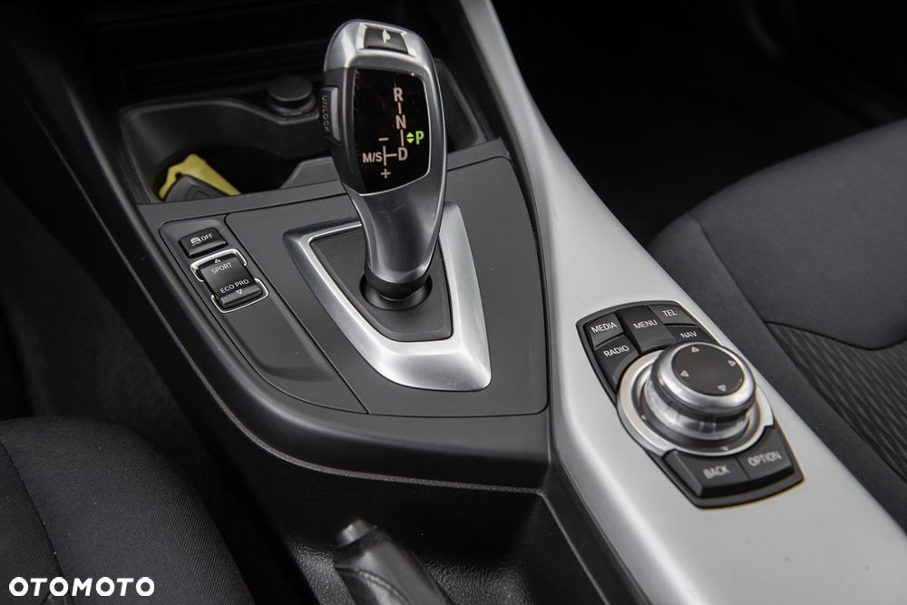 BMW Seria 1 116i Sport Line - 21