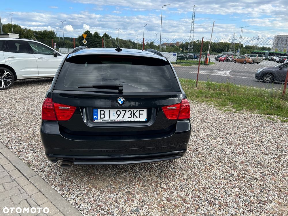 BMW Seria 3 318d - 4