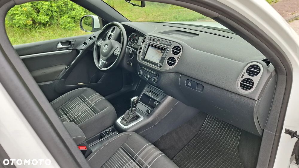 Volkswagen Tiguan 2.0 TDI SCR 4MOTION BlueMotion Technology DSG Lounge Sport & Style - 31