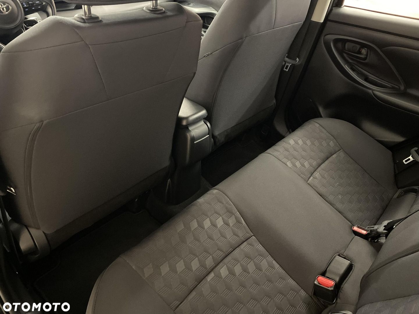 Toyota Yaris Hybrid 1.5 Comfort - 11