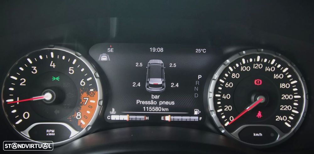 Jeep Renegade 1.4 MultiAir DSG Limited - 38