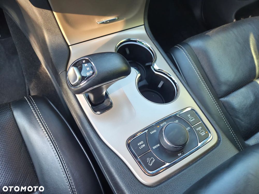 Jeep Grand Cherokee - 36