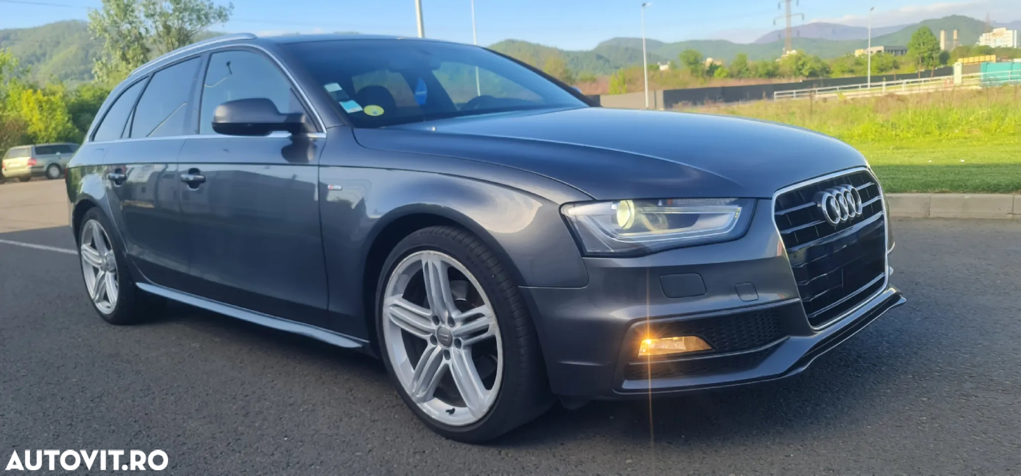 Audi A4 Avant 2.0 TDI DPF clean diesel multitronic S line Sportpaket - 28