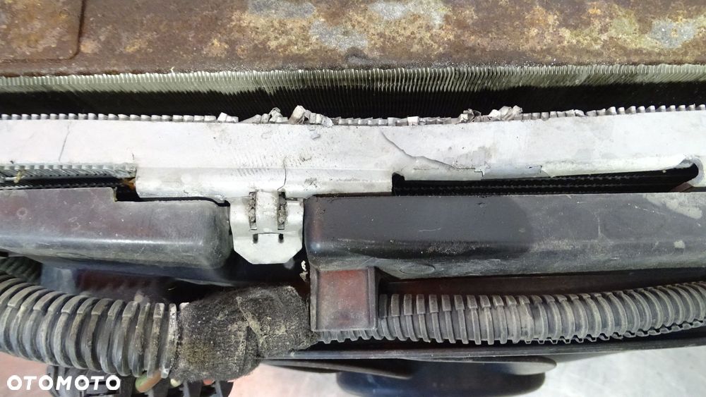 CHŁODNICA WODY KLIMATYZACJI OPEL ASTRA H GTC 2.0T - 12