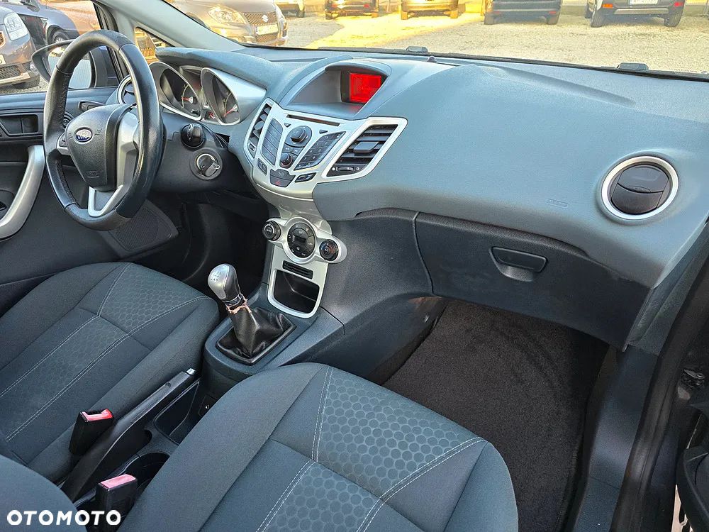 Ford Fiesta 1.4 Titanium - 26