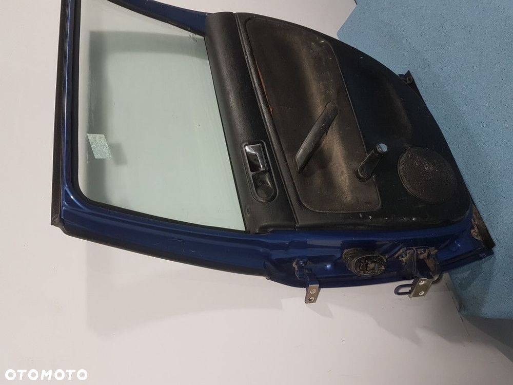 VOLKSWAGEN PASSAT B5 KOMBI DRZWI TYŁ PRAWE LR5U - 11