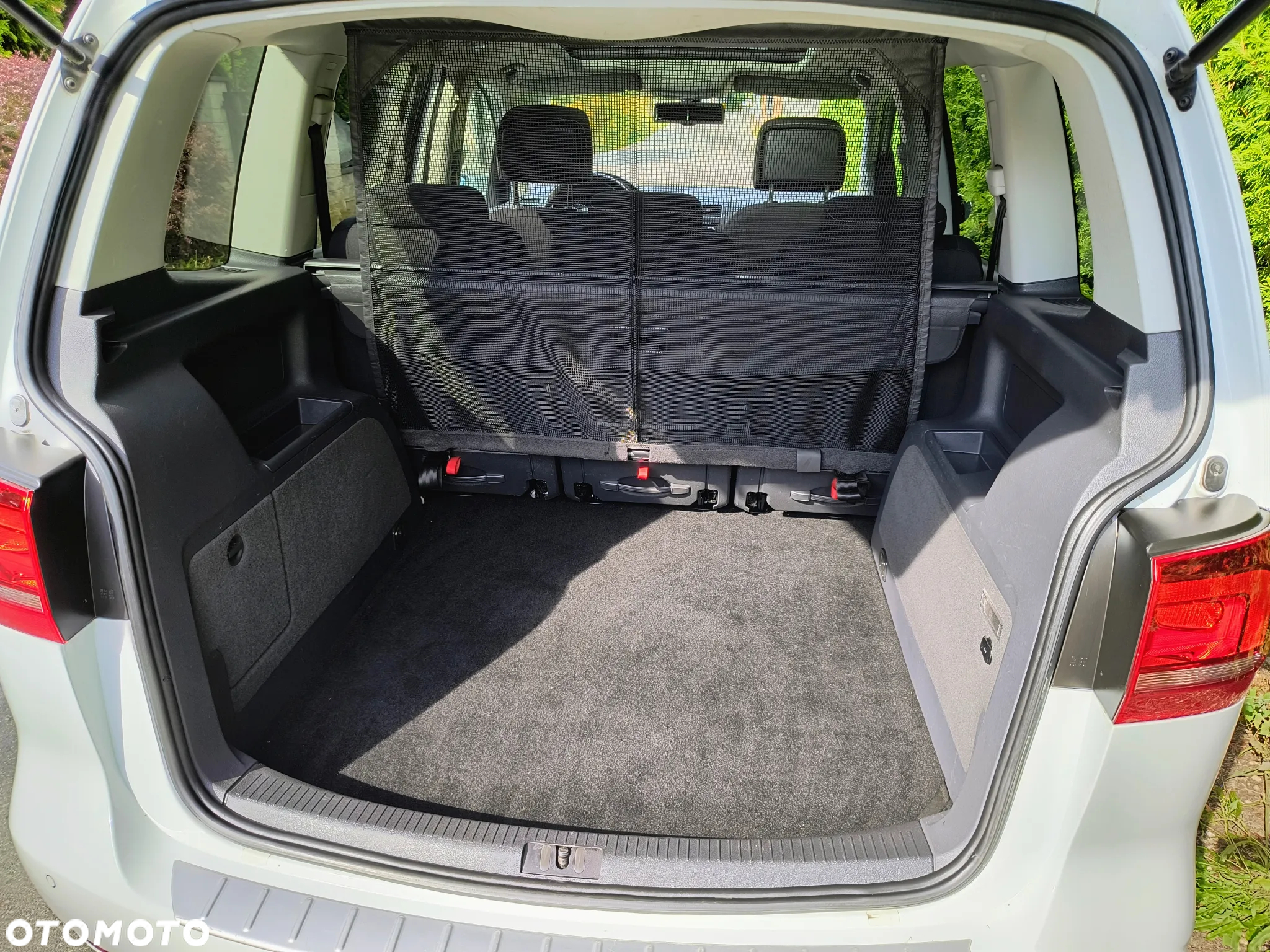Volkswagen Touran 1.4 TSI DSG Cup - 35