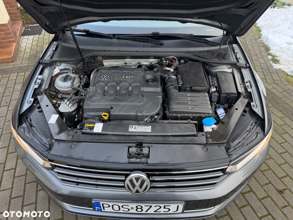 Volkswagen Passat Variant 2.0 TDI DSG (BlueMotion Technology) Comfortline - 18