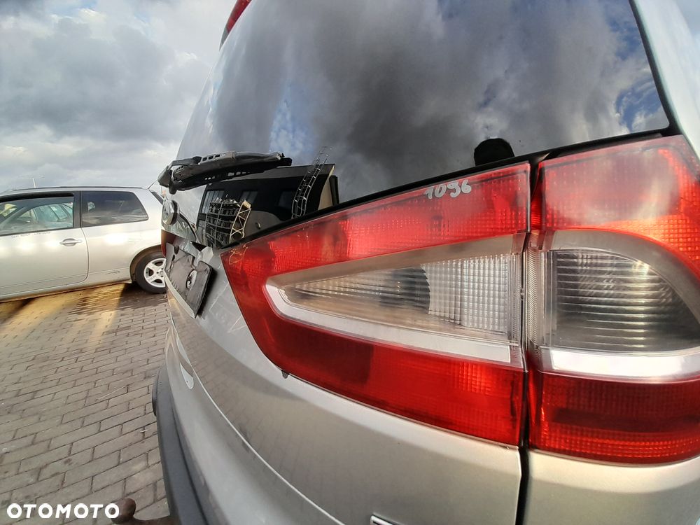 FORD GALAXY MK3 LAMPA PRAWA TYLNA PRAWY TYŁ W KLAPE - 2