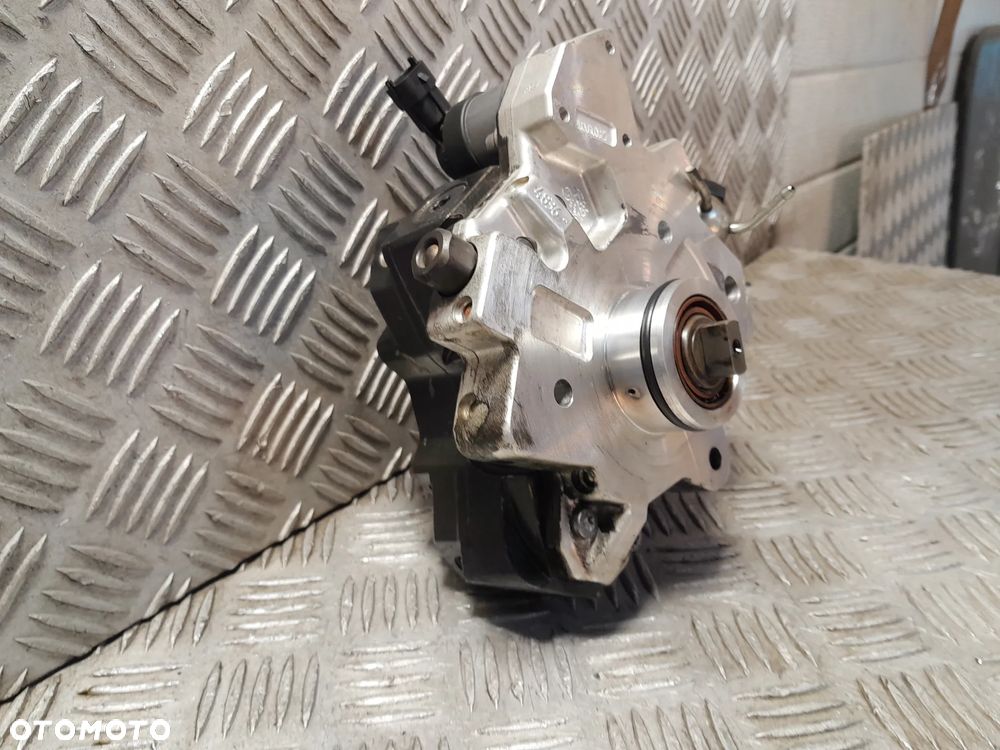 KIA CEED POMPA PALIWA NR CZĘŚCI: 33100-27400 - 8