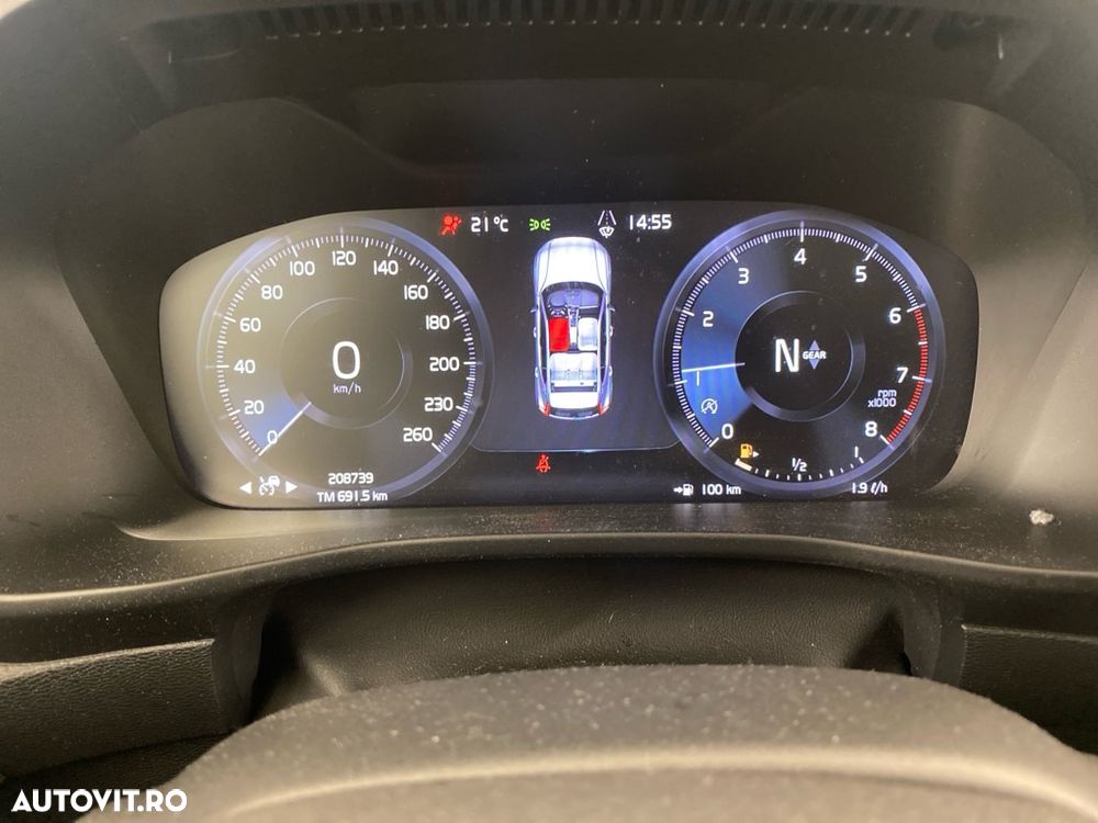 Volvo XC 40 T2 Momentum Pro - 9