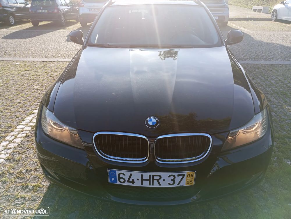 BMW 318 d Touring Navigation Sport - 2