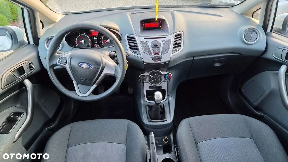 Ford Fiesta 1.25 Celebration - 15
