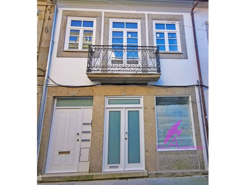 Loja para comércio/serviços na Rua Manuel Espregueira - Grande imagem: 2/8