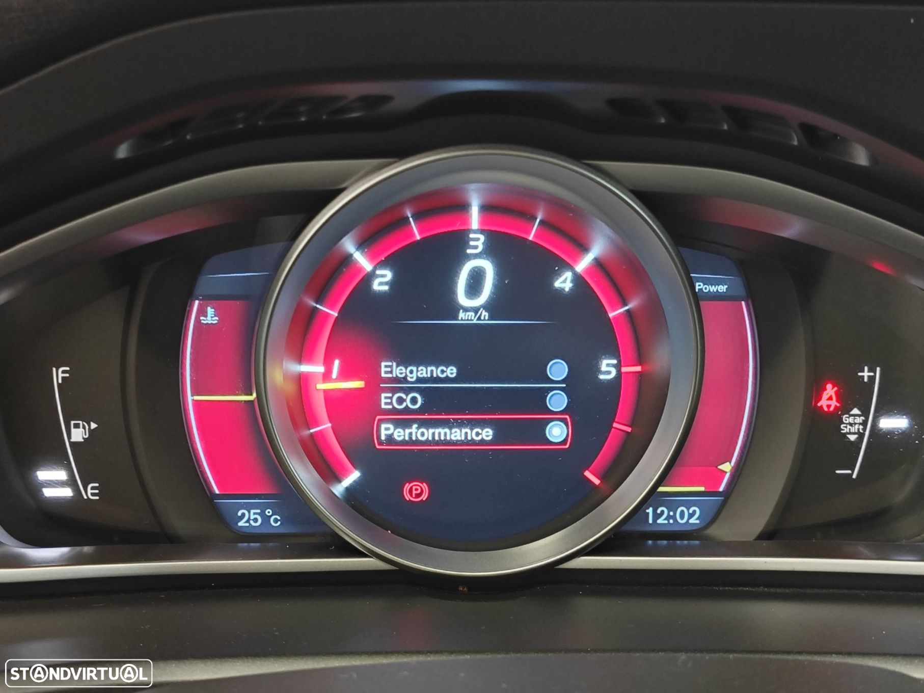 Volvo V40 1.6 D2 Momentum - 37