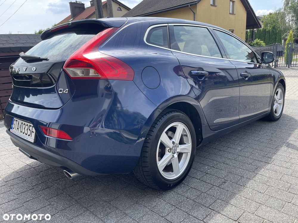 Volvo V40 D4 Drive-E Ocean Race - 11