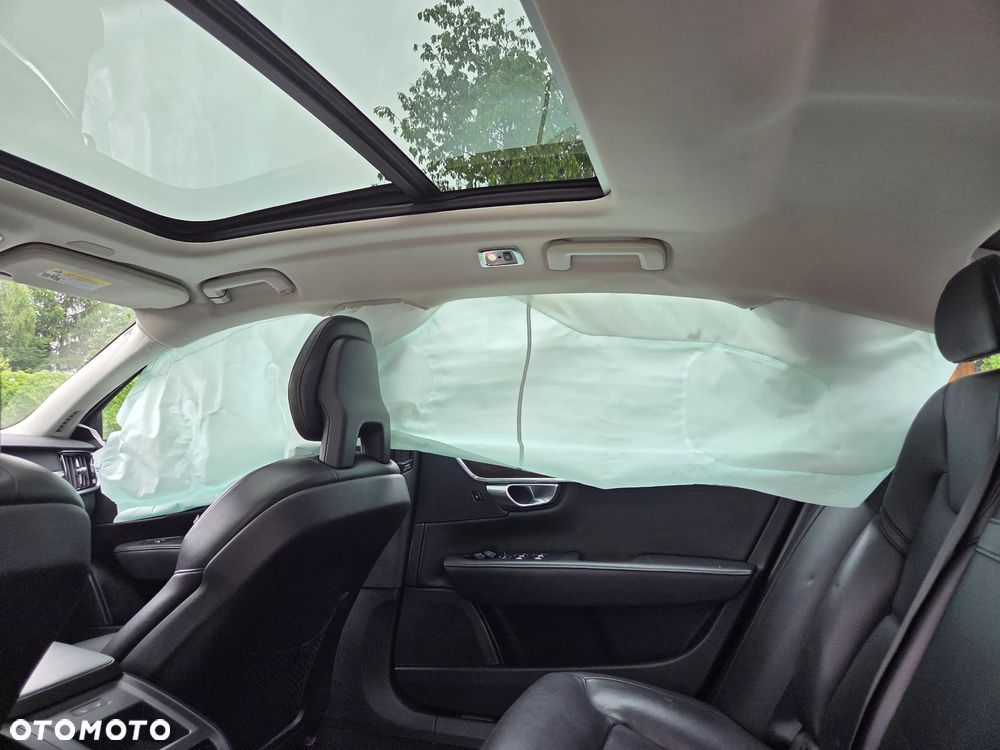 Volvo S90 T5 Momentum - 33