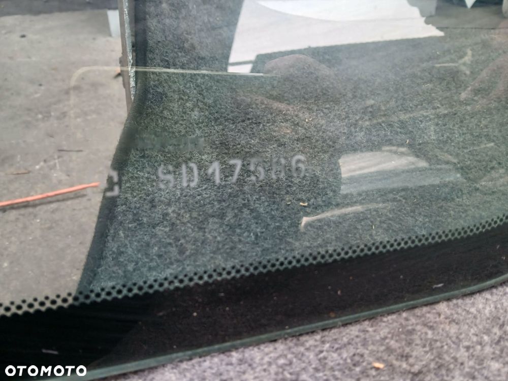 Opel Frontera szyba klapy bagażnika - 4