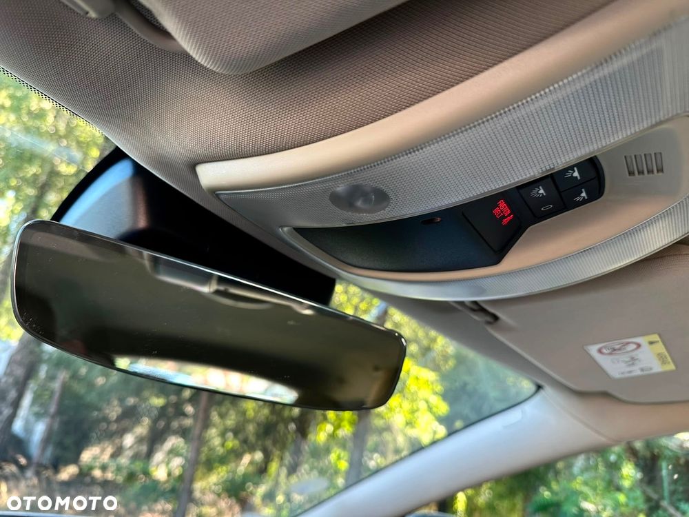 Volvo V60 D4 Momentum - 24