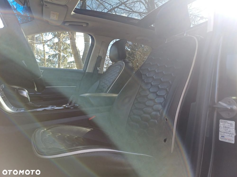 Ford Edge 2.0 TDCi Bi-Turbo 4x4 Vignale - 35