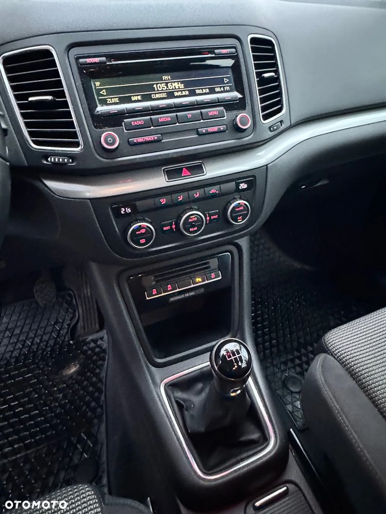 Volkswagen Sharan 1.4 TSI BMT Comfortline - 10