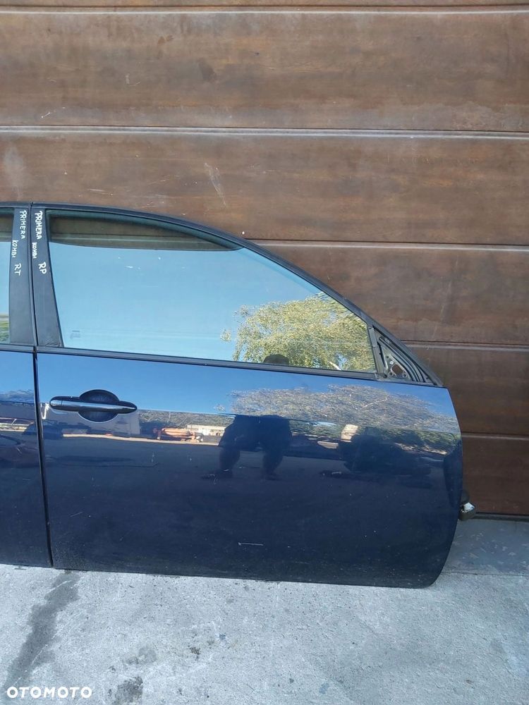 Nissan Primera P12 Drzwi prawy przód BW9 - 1