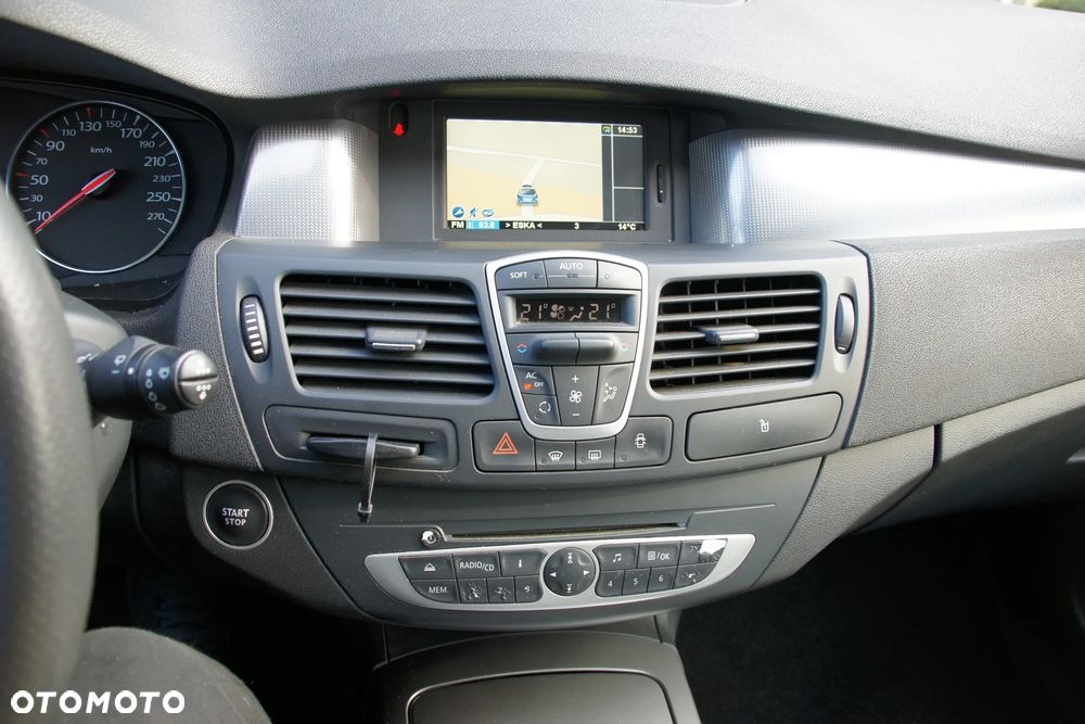 Renault Laguna dCi 150 FAP GT - 16