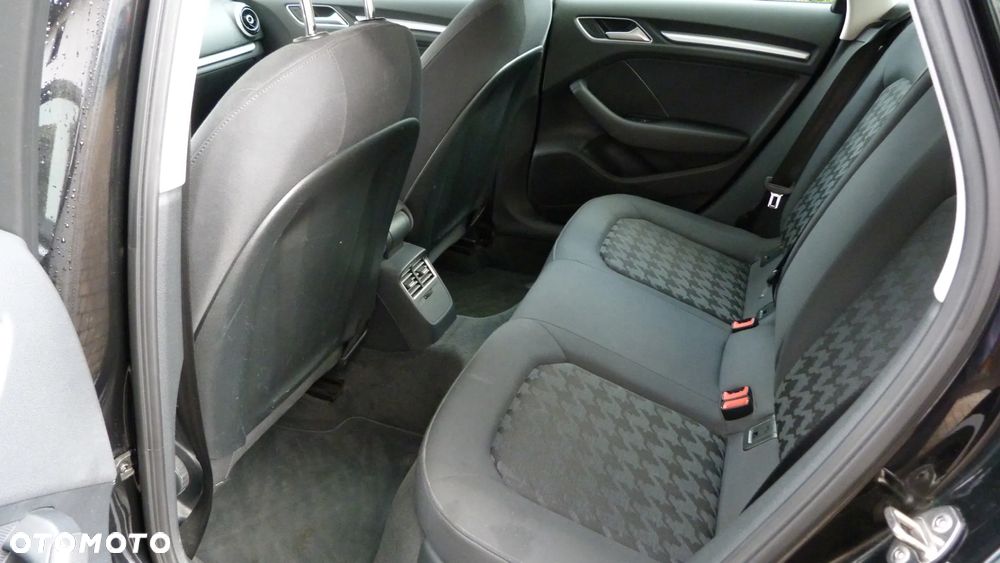 Audi A3 Sportback 1.4 TFSI Ambiente S tronic - 6