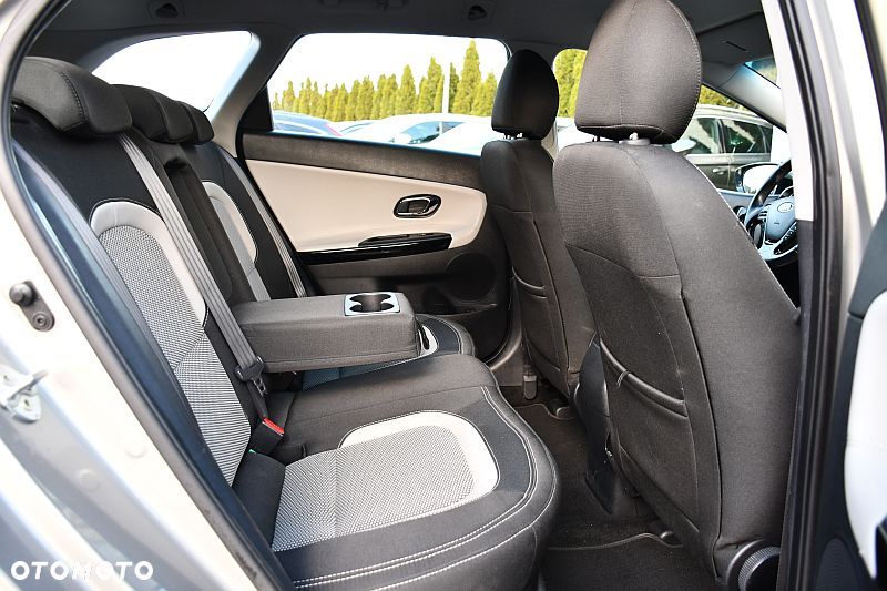 Kia Ceed 1.6 GDI Platinum Edition - 23