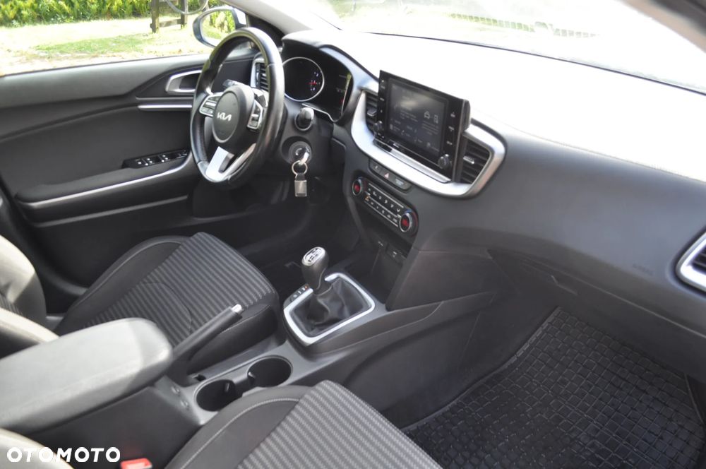 Kia Ceed 1.5 T-GDI GT-Line - 12