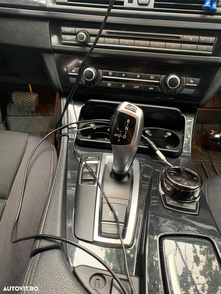 BMW Seria 5 520d Aut. - 11