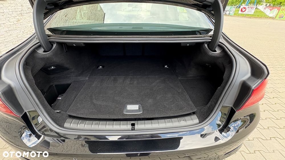 BMW Seria 5 530e iPerformance GPF M Sport sport - 27