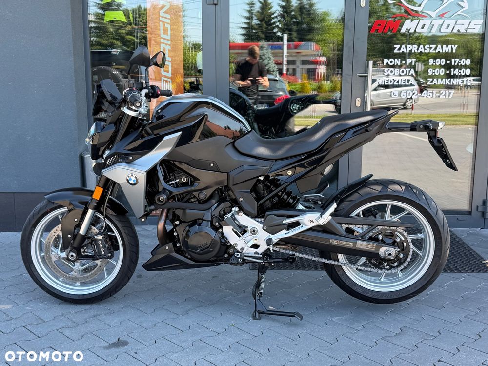 BMW F - 28