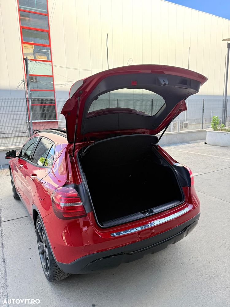 Mercedes-Benz GLA 200 d 4MATIC Aut. - 13