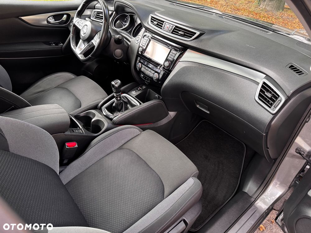 Nissan Qashqai 1.2 DIG-T Visia EU6 - 31