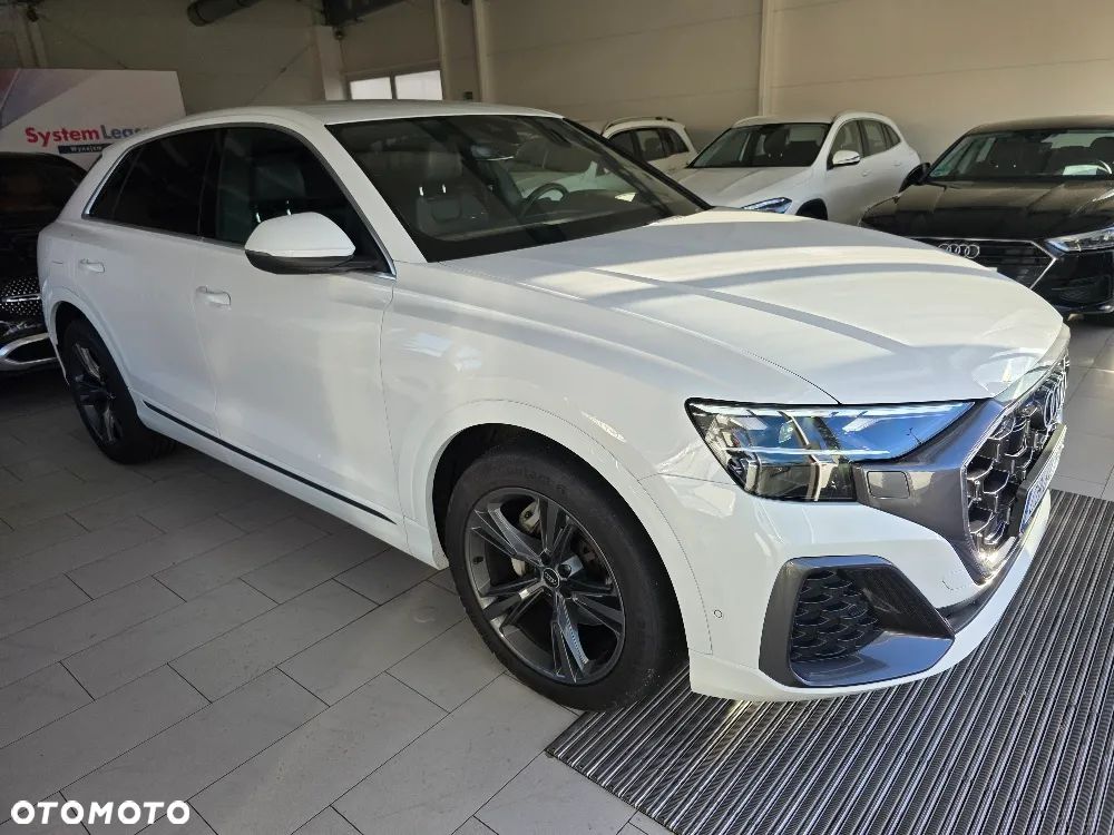Audi Q8 - 1