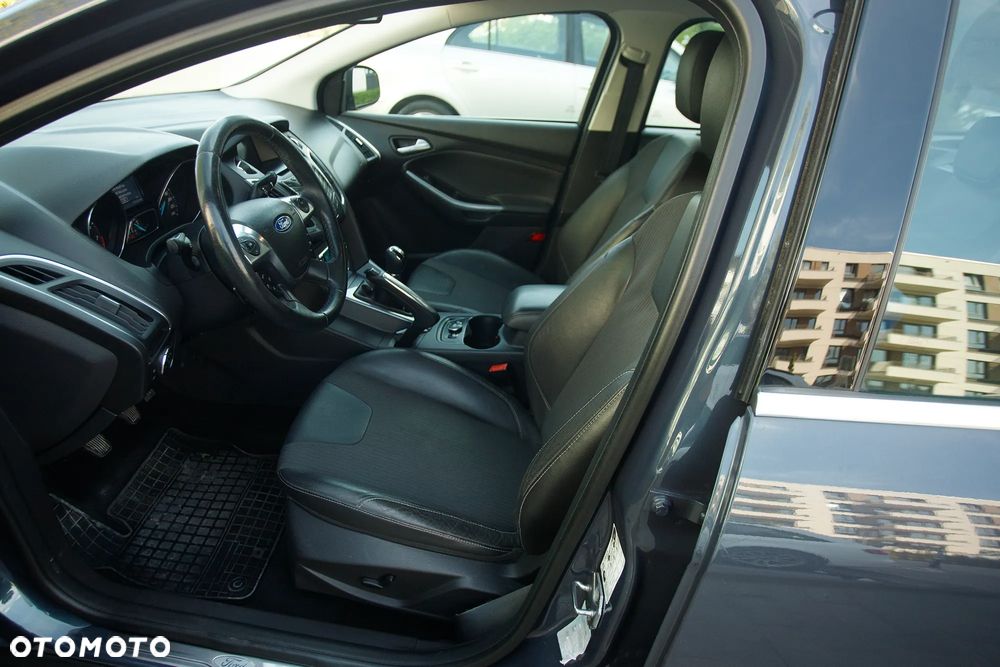 Ford Focus 1.6 Titanium - 22