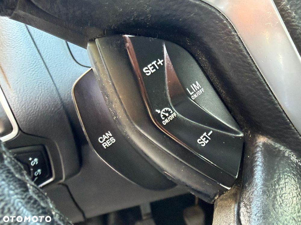 Ford Focus 1.0 EcoBoost Titanium ASS - 24