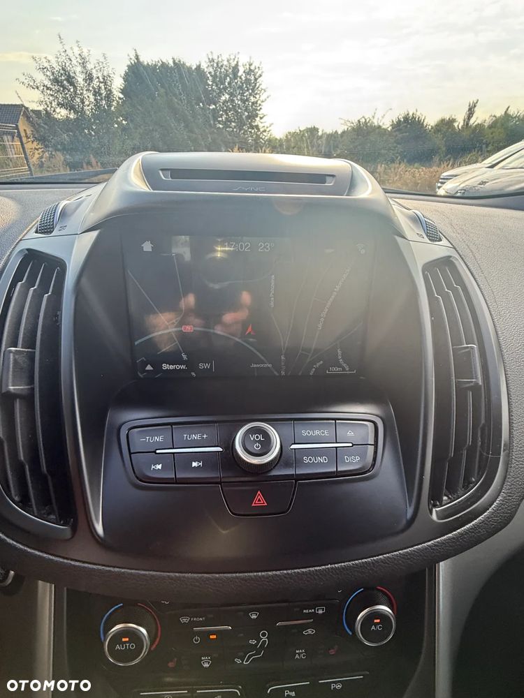 Ford Kuga 1.5 EcoBoost 2x4 Titanium - 11