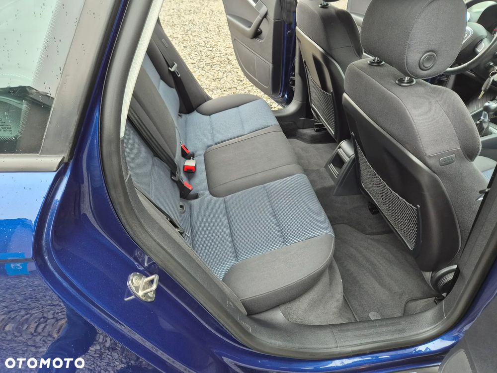 Audi A3 Sportback 1.6 TDI DPF Ambiente - 19