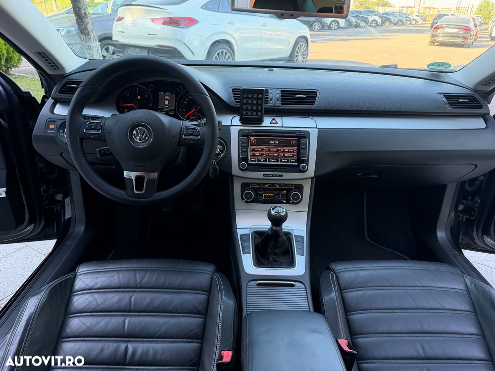 Volkswagen Passat 2.0 Blue TDI SCR Highline - 13