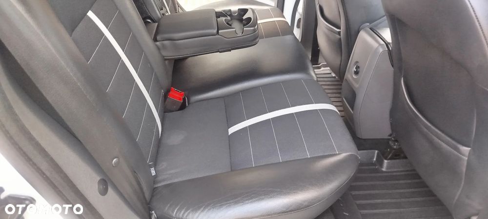Ford Kuga - 18