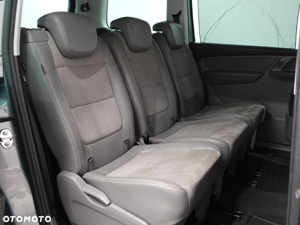 Volkswagen Sharan 2.0 TDI 4Motion BlueMotion Technology Highline - 25